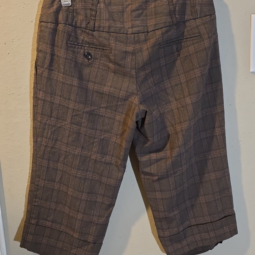 NO Boundaries BROWN slacks capris - Picture 2 of 3